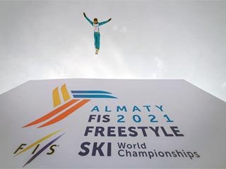 Австралийка Пил – чемпионка мира по лыжной акробатике; Полюк - десятая - «Фристайл»
