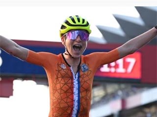 Олимпиада-2020. Голландка Ван Флейтен – олимпийская чемпионка по велошоссе в гонке с раздельным стартом - «ВЕЛОСПОРТ»