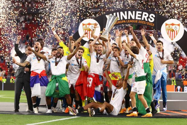 Магия «Севильи» сильнее. Испанцы выиграли седьмой финал Лиги Европы - «Футбол»