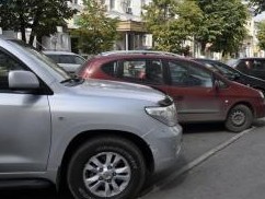 Пензенцам объяснили, почему запретили парковку на улице Славы - СПОРТ