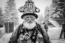 Умер самый известный биатлонный болельщик - «Зимние виды»