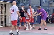 Фигуристка Медведева получила травму во время футбольного матча - «Зимние виды»